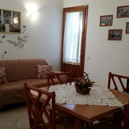 La Casa Rosa - Grazioso Bivano Con Posto Auto * Monserrato